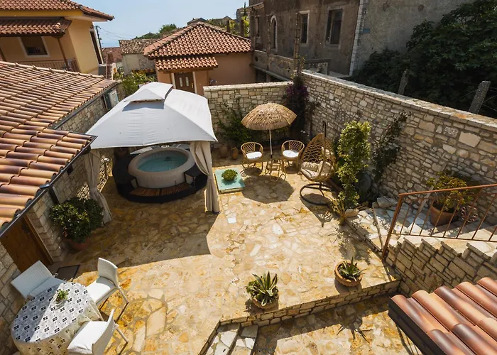 Villa Porta Qeparo